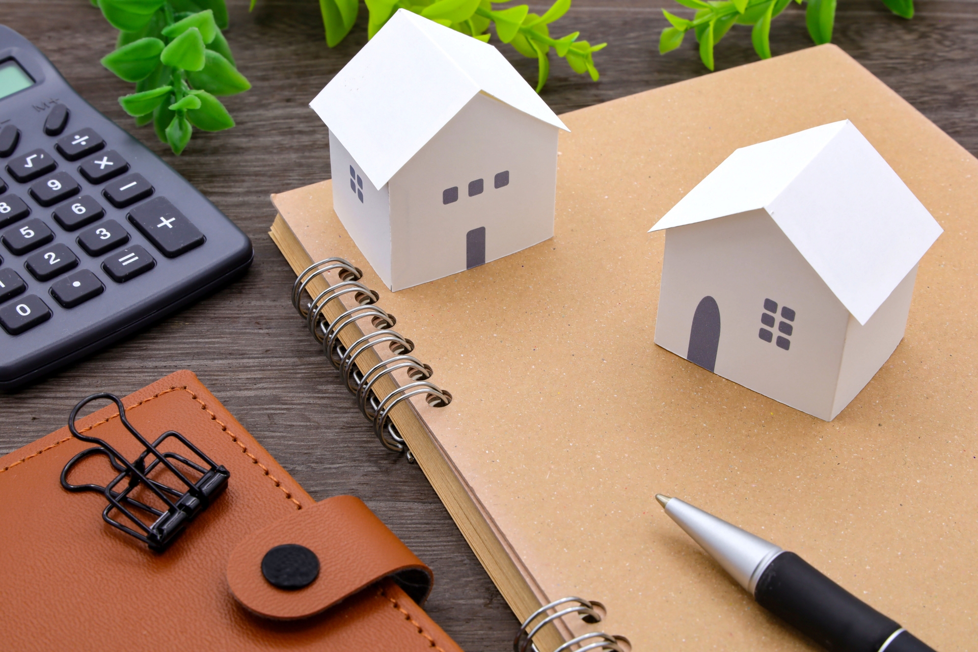 散らばる文房具