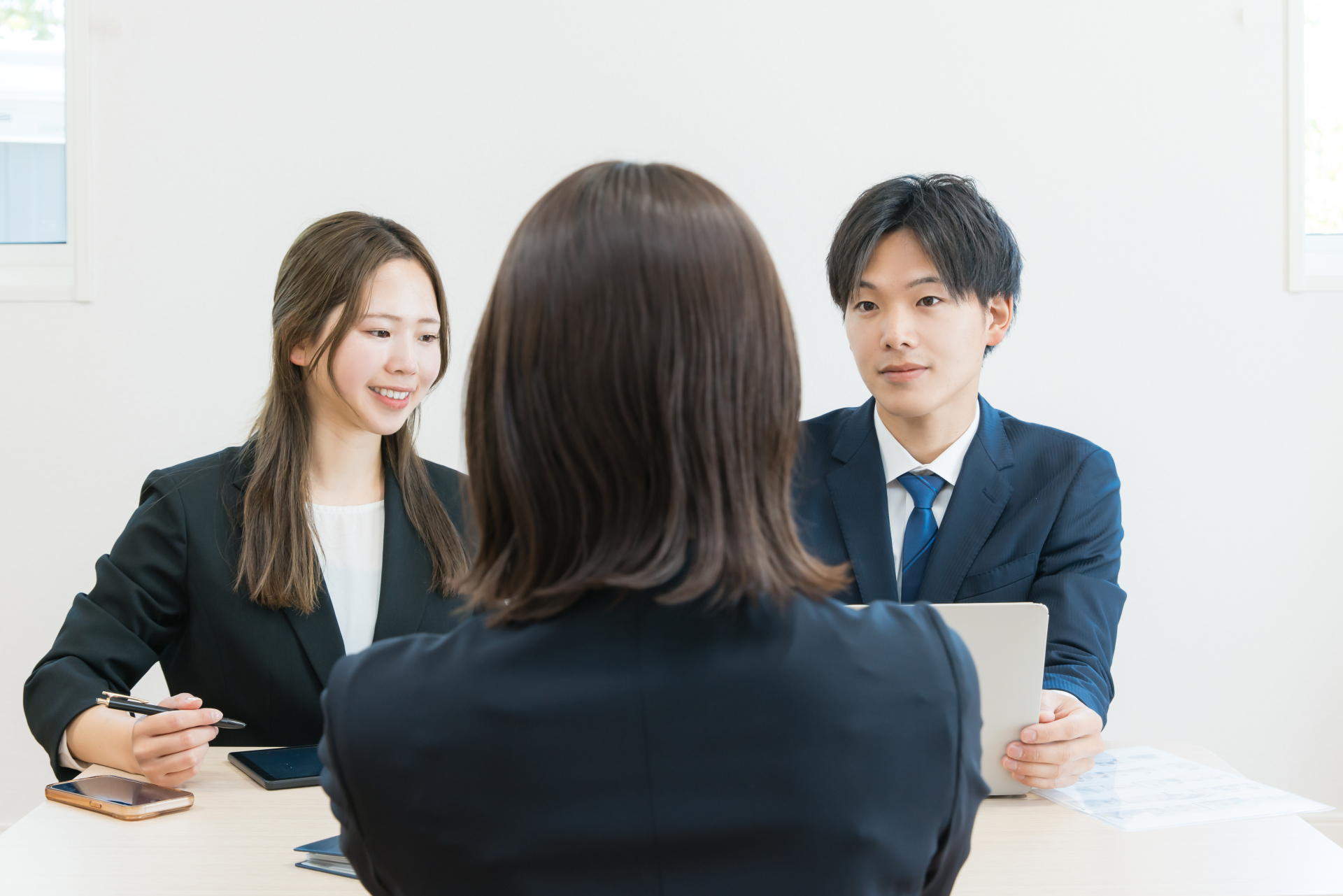 心理的瑕疵を告知する担当者
