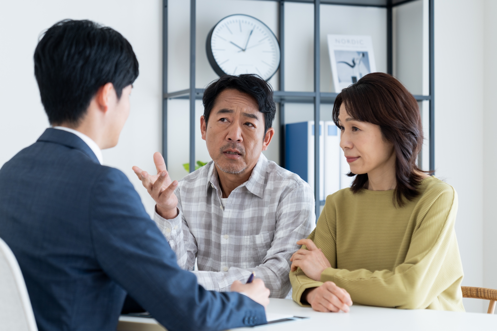 相談中の夫婦